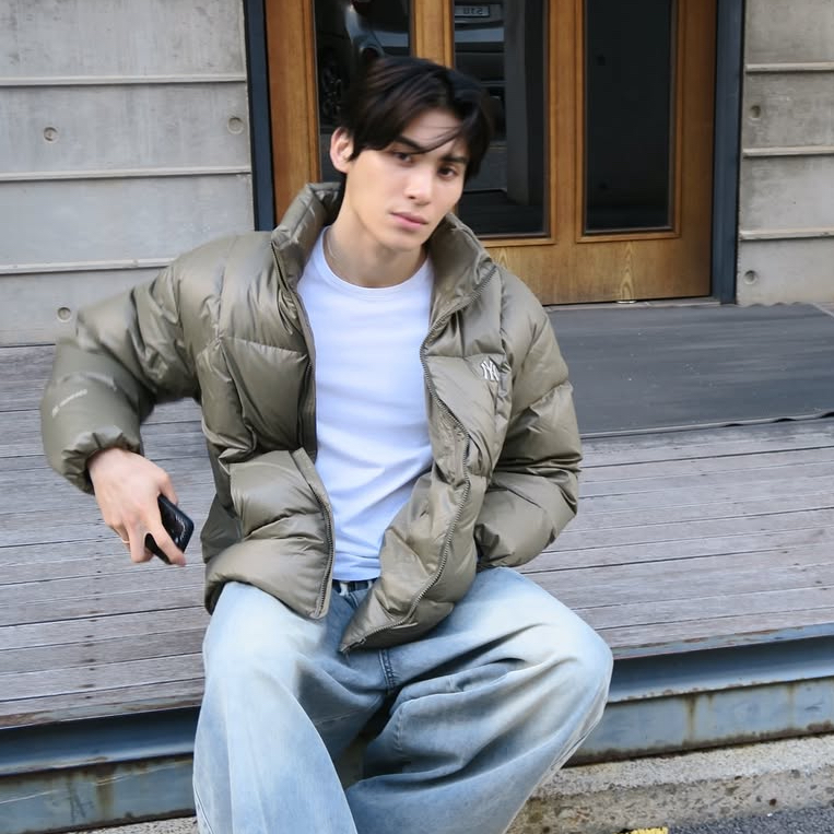 Foto terbaru Taeyang (SF9)