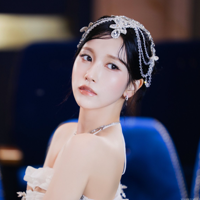 Recent activity shot of Mina (TWICE)