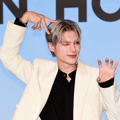 Behind-the-scenes cut of Wooyoung (ATEEZ)