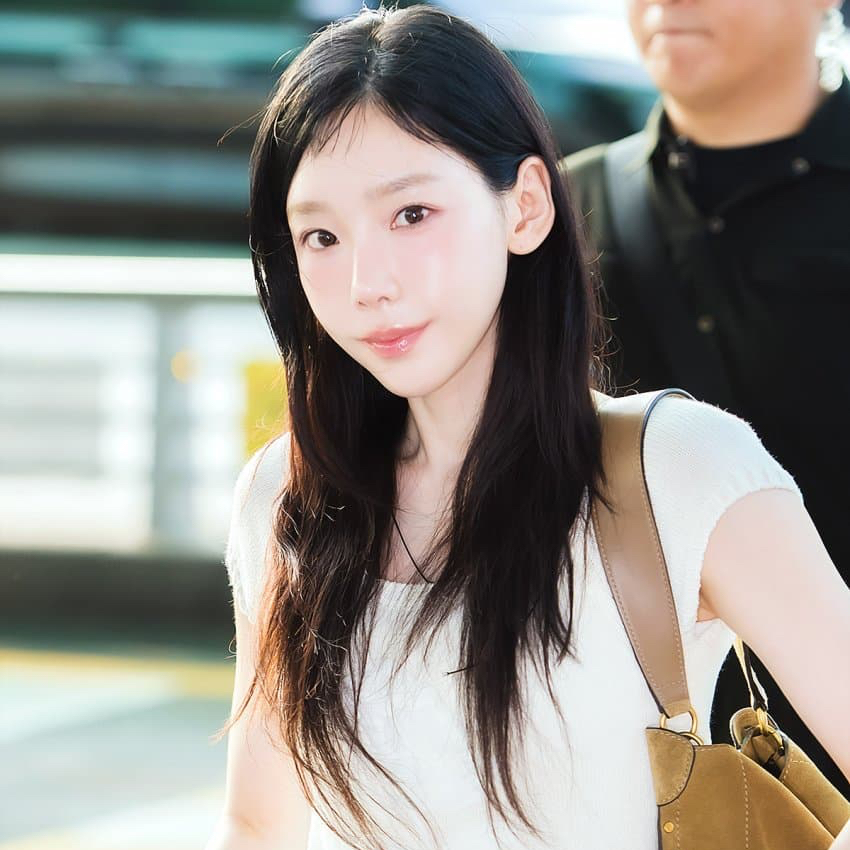 Latest photo of Taeyeon (Girls' Generation)