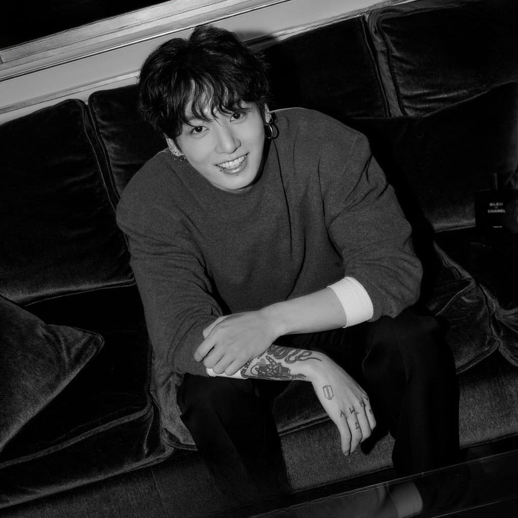 A moment captured by Jungkook (BTS)'s fan