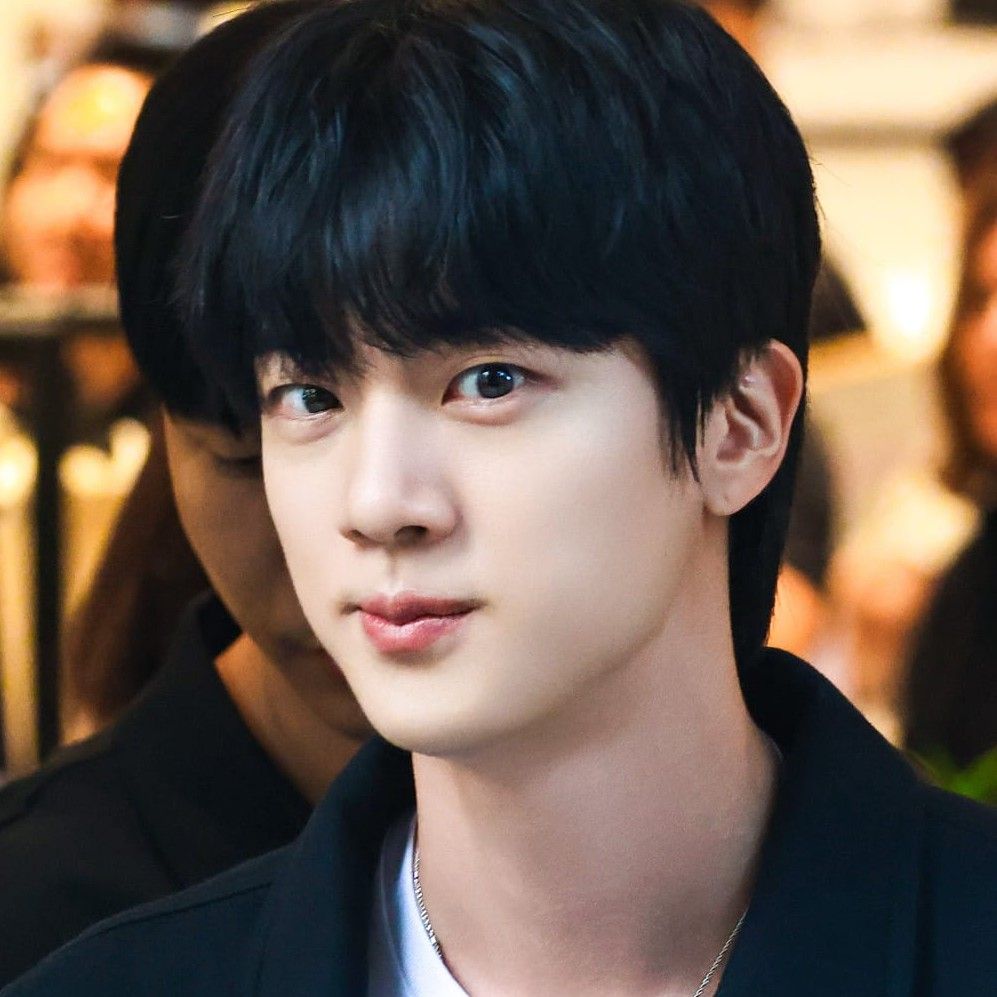 Behind-the-scenes cut of Jin (BTS)