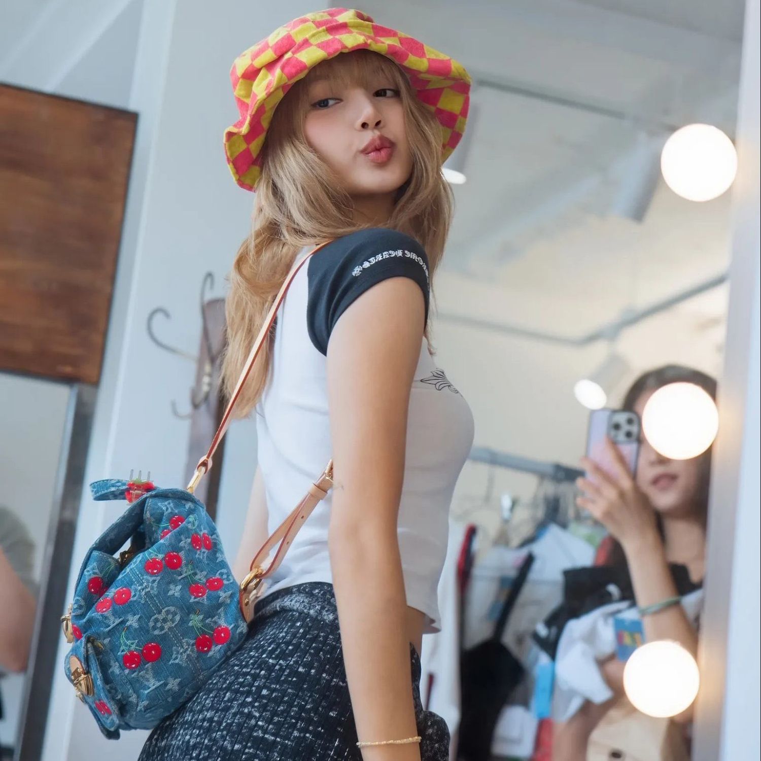 Behind-the-scenes cut of Lisa (BLACKPINK)