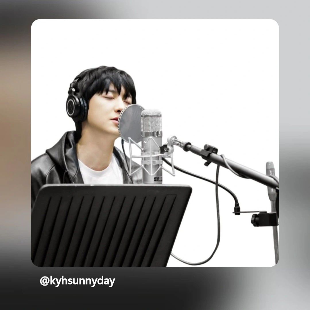 Recent activity shot of Chanyeol (EXO)