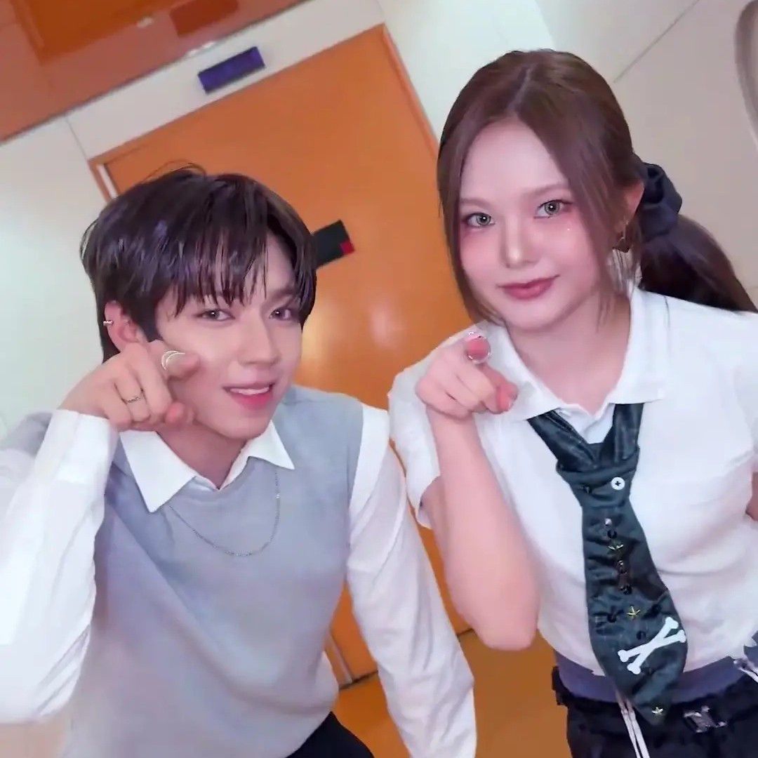 Behind-the-scenes cut of JL (AHOF)