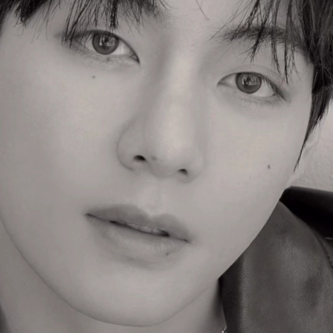 뷔 (방탄소년단) 최근 활동샷