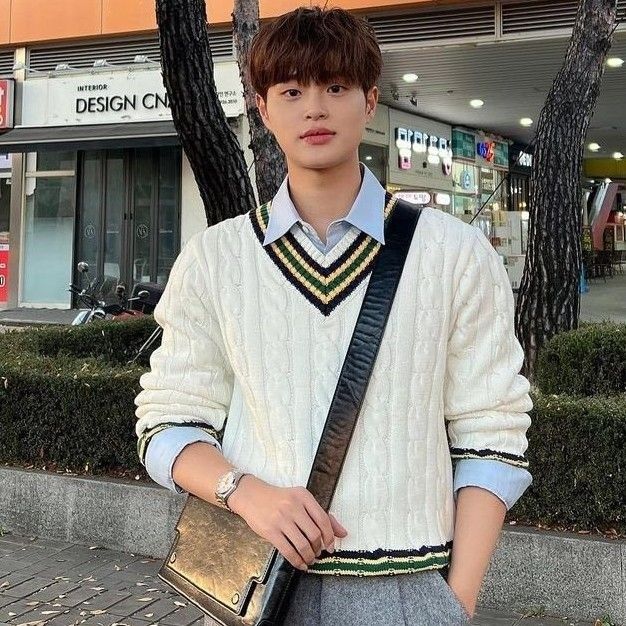 Behind-the-scenes cut of Lee Daehwi (AB6IX)