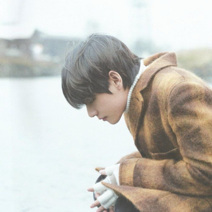 뷔 (방탄소년단)의 최신 사진