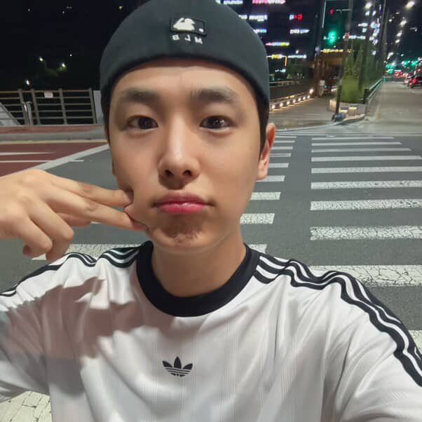 Behind-the-scenes cut of Choi Byungchan