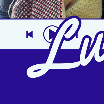 A moment captured by Monday (Weeekly)'s fan