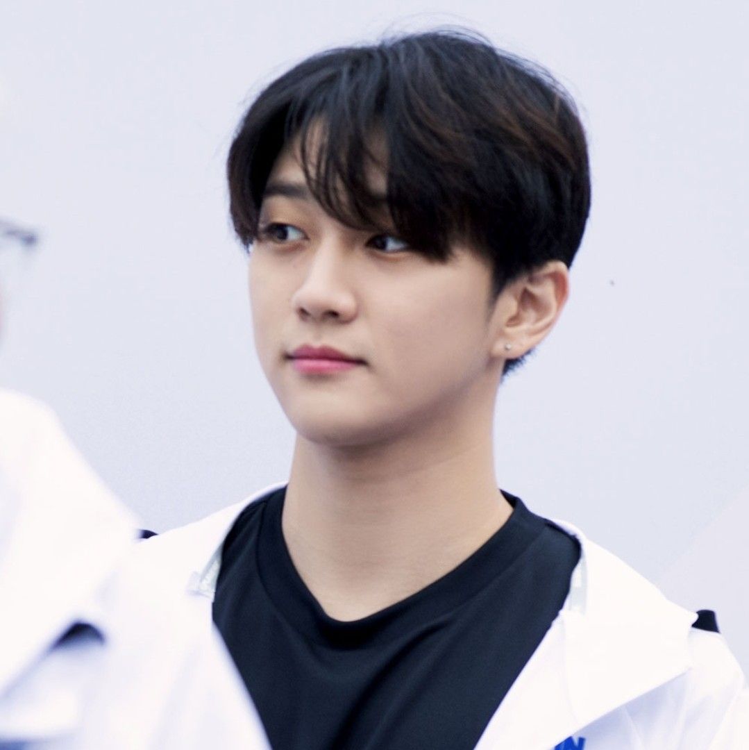 A moment captured by Hong Joochan (GoldenChild)'s fan