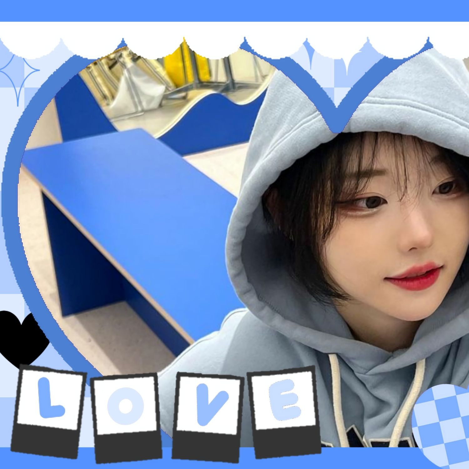 Recent activity shot of Hina (QWER)