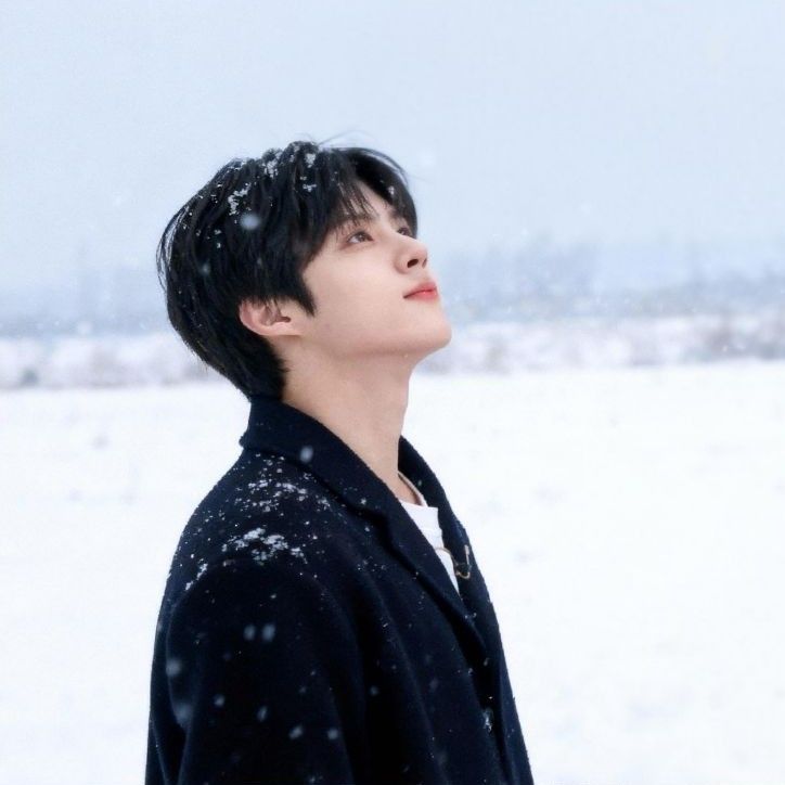 김우석의 최신 사진