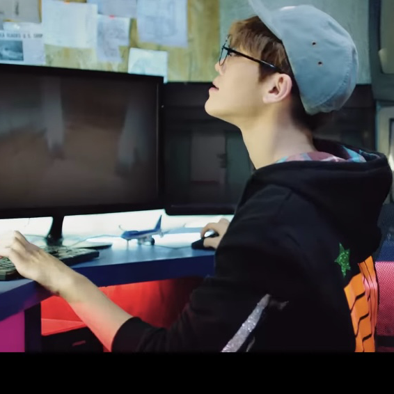 A moment captured by Woozi (SEVENTEEN)'s fan