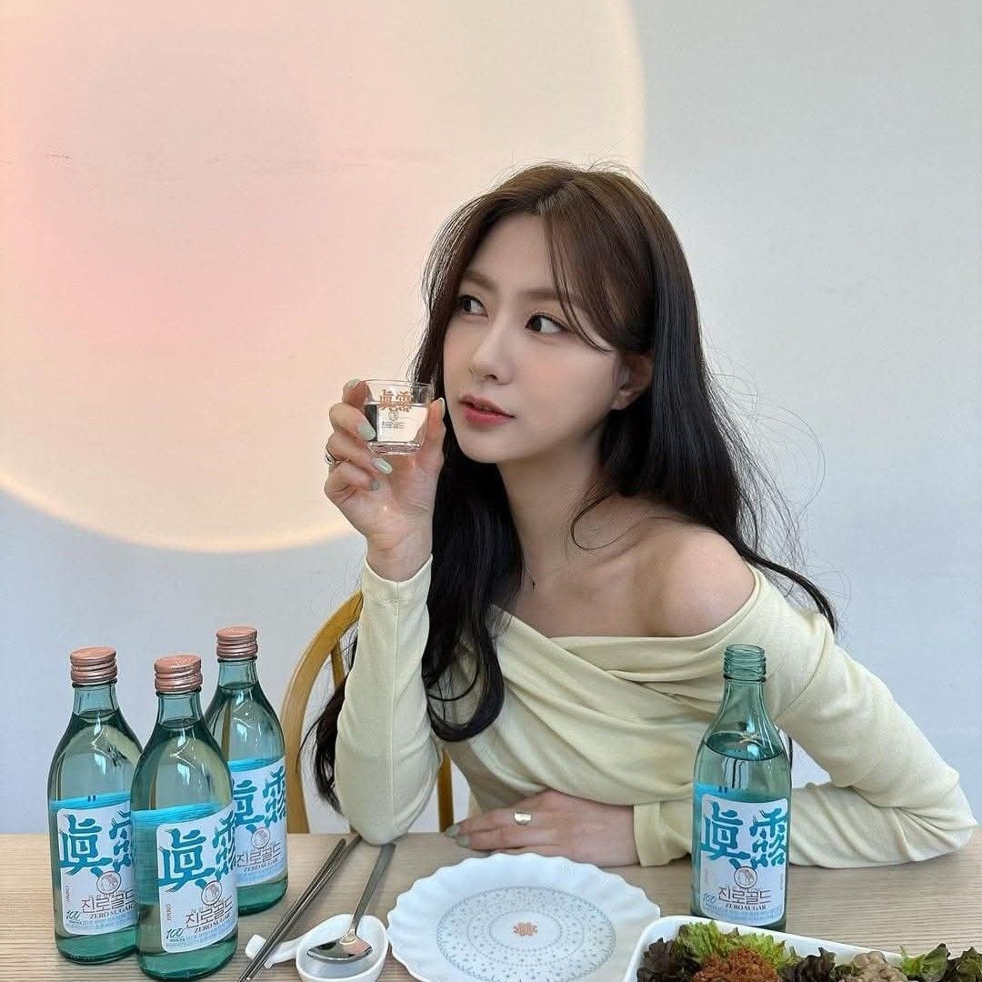 Recent activity shot of Oh Hayoung (Apink)