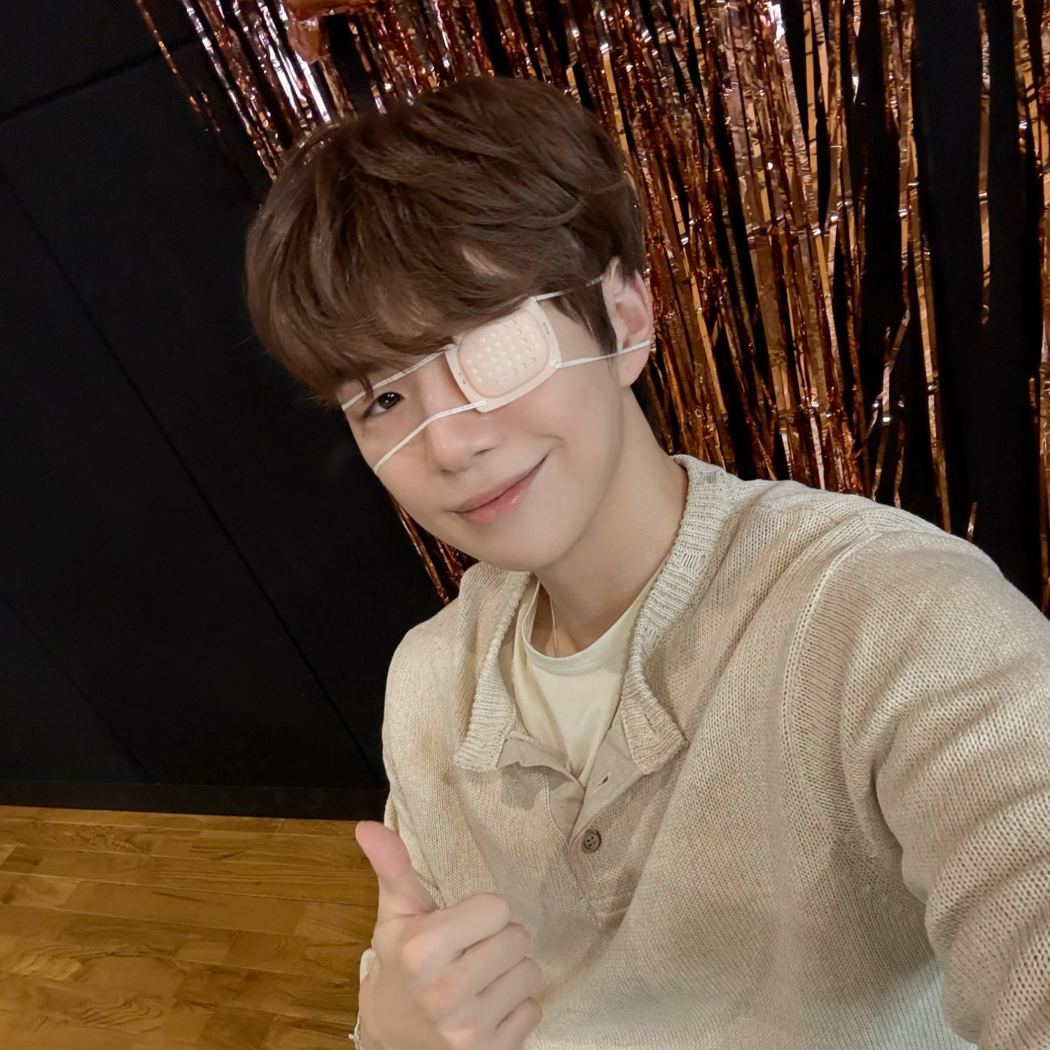 강다니엘의 비하인드 컷