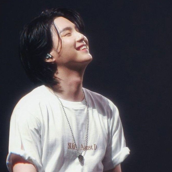 SUGA (BTS)の最近の活動写真