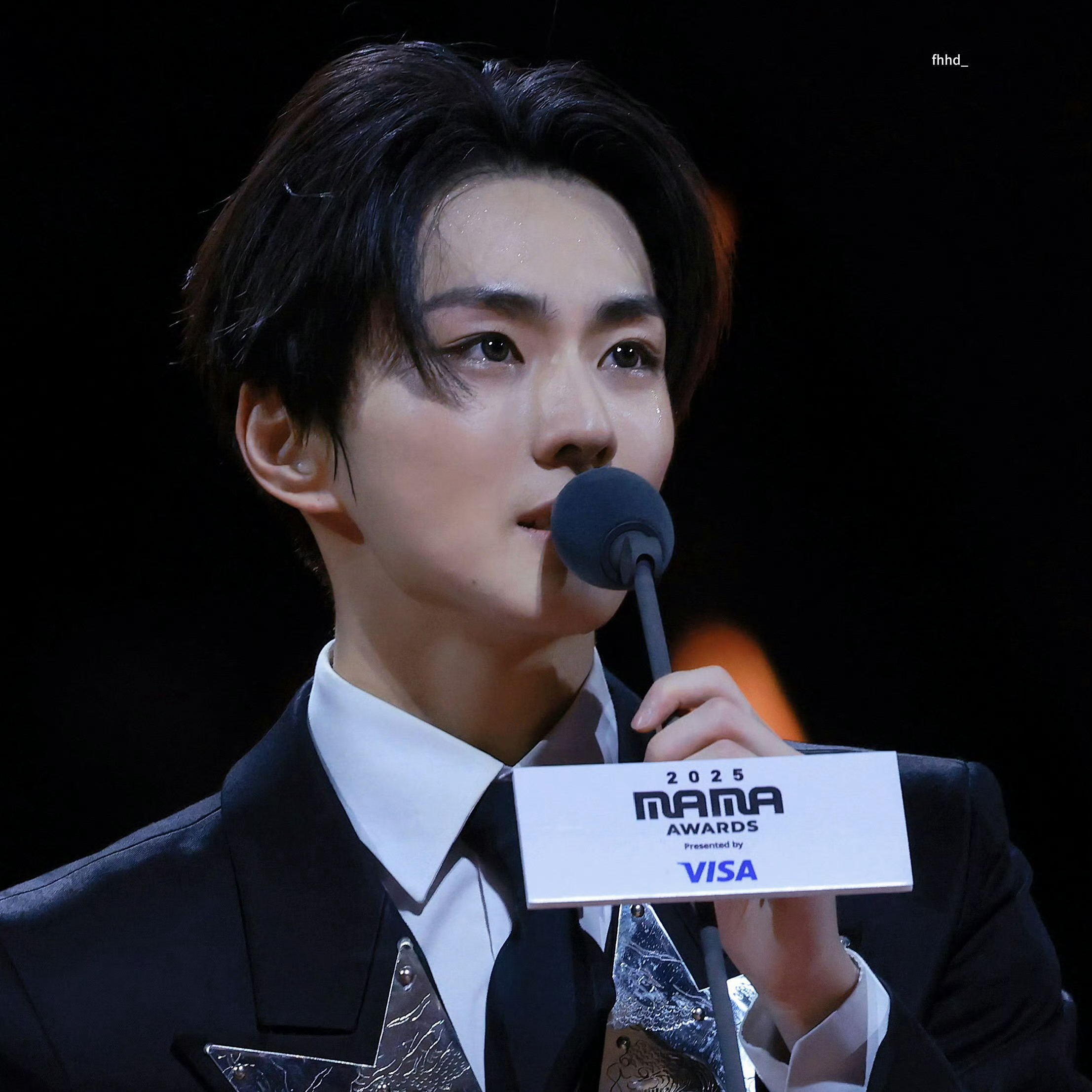 Behind-the-scenes cut of Jungwon (ENHYPEN)