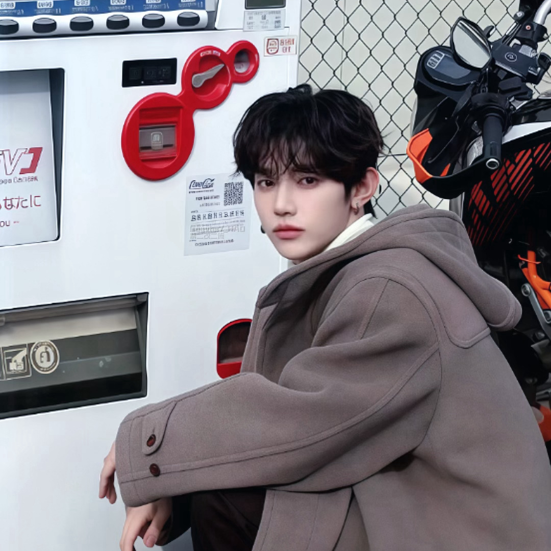 Behind-the-scenes cut of Zhang Hao (ZEROBASEONE)