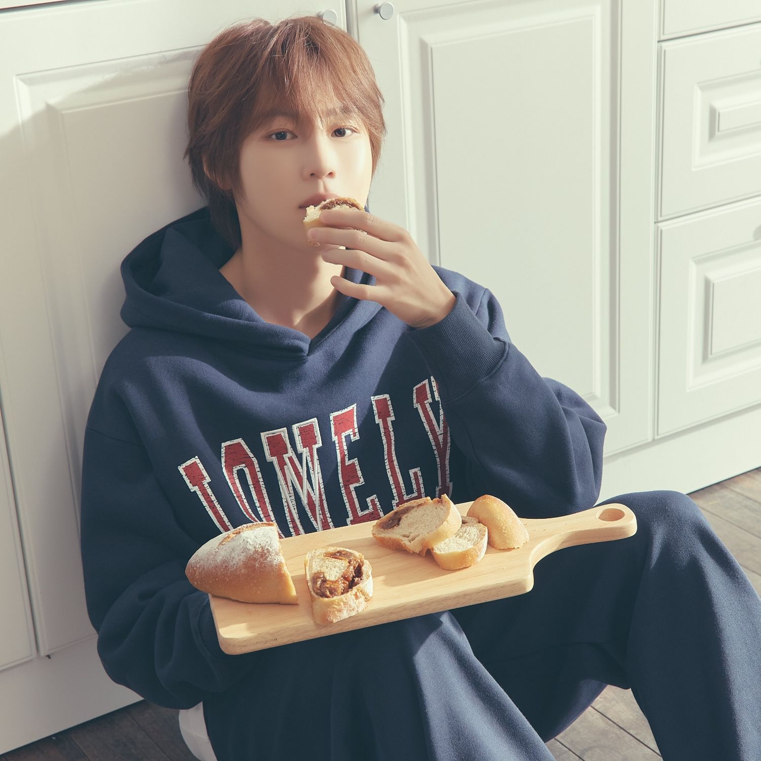 하성운의 비하인드 컷