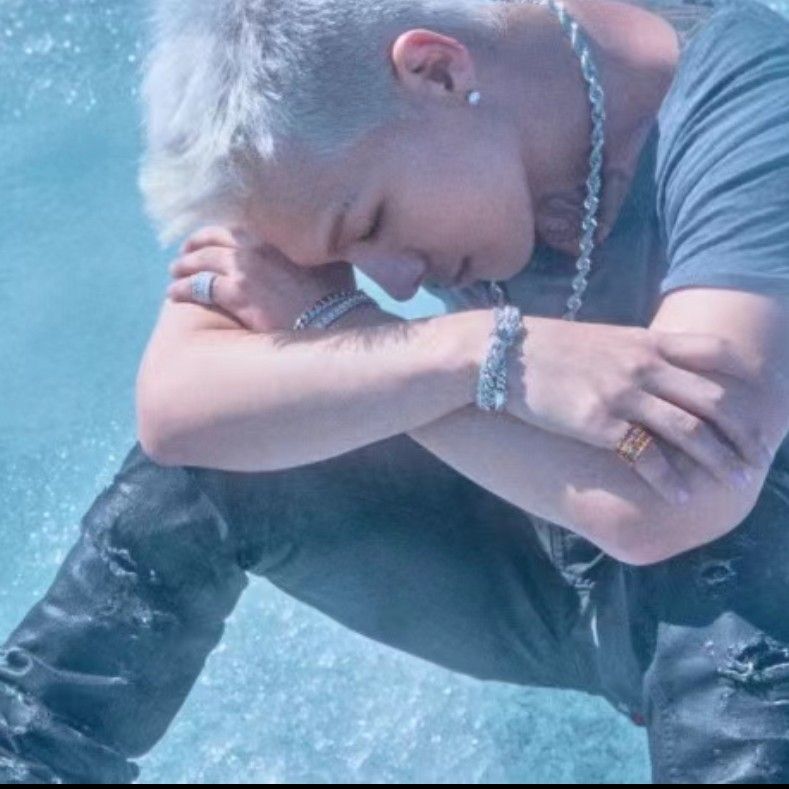 Behind-the-scenes cut of Taeyang (BIGBANG)