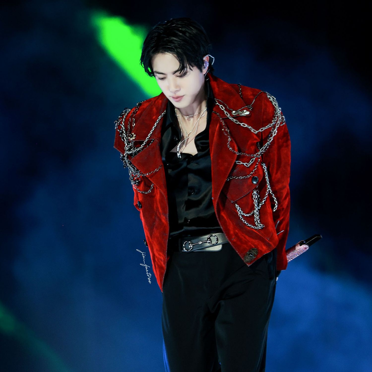 Foto aktivitas terbaru Jin (BTS)