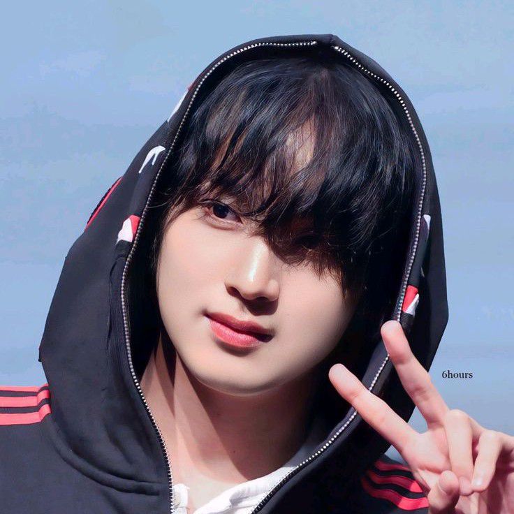 Behind-the-scenes cut of Haechan (NCT 127, NCT DREAM)