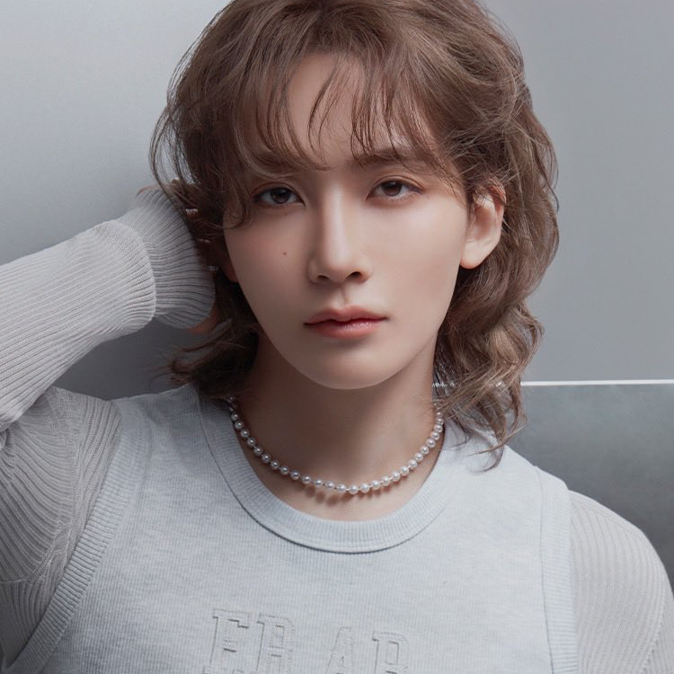 Recent activity shot of Jeonghan (SEVENTEEN)