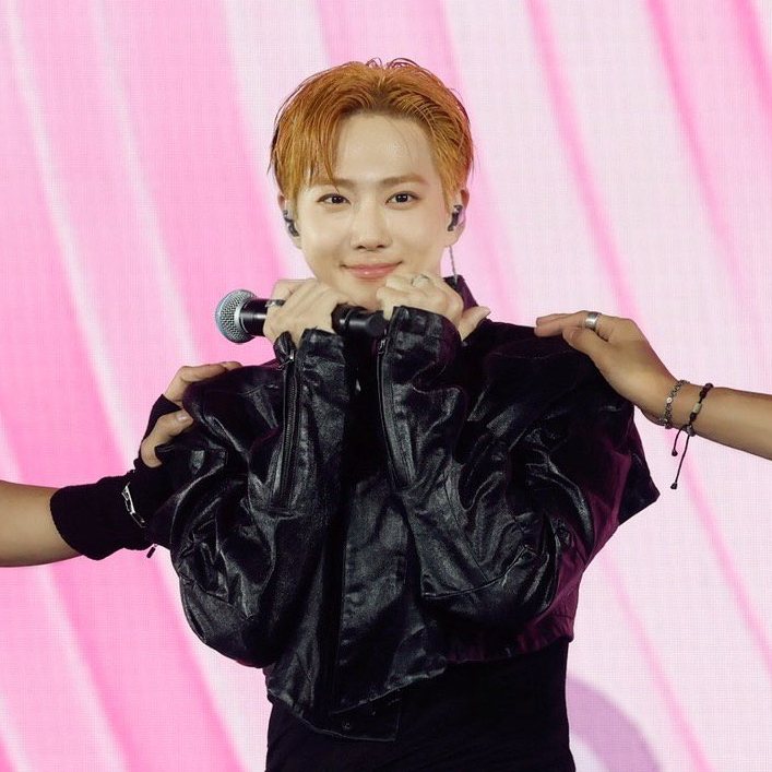 Suho (EXO)的幕后花絮