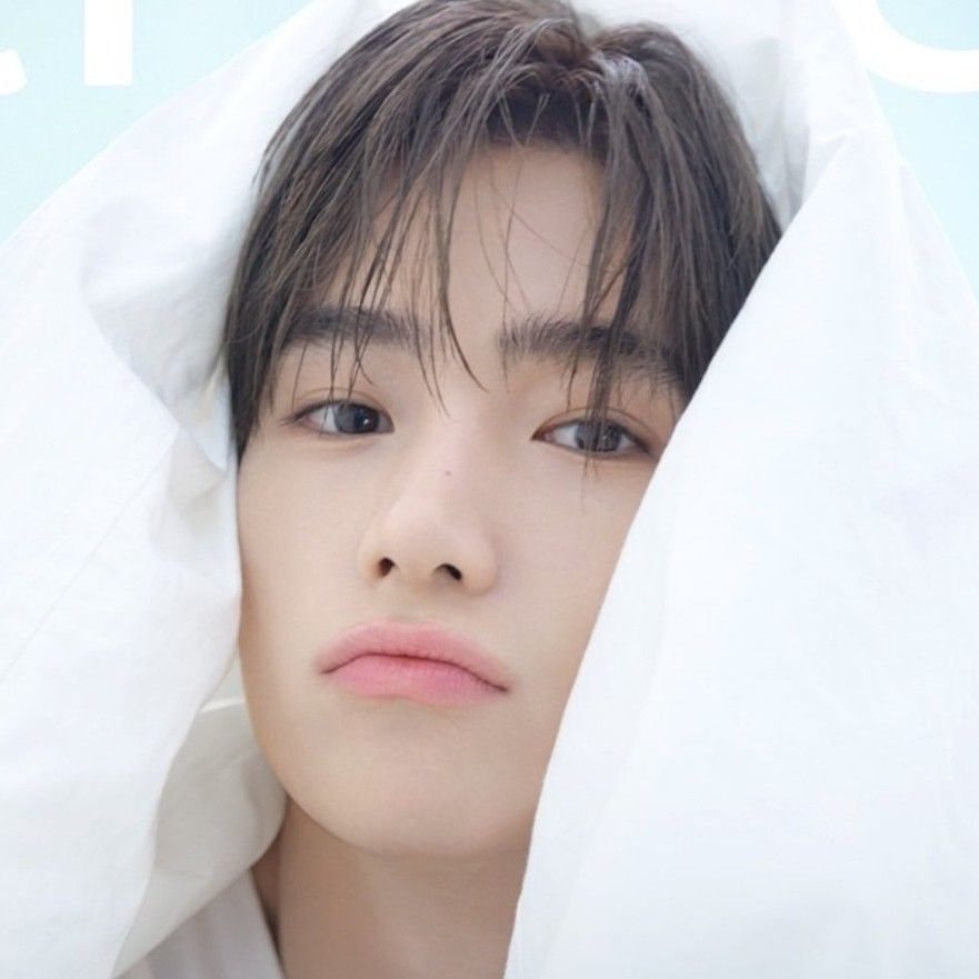 Behind-the-scenes cut of Hyunjae (THE BOYZ)