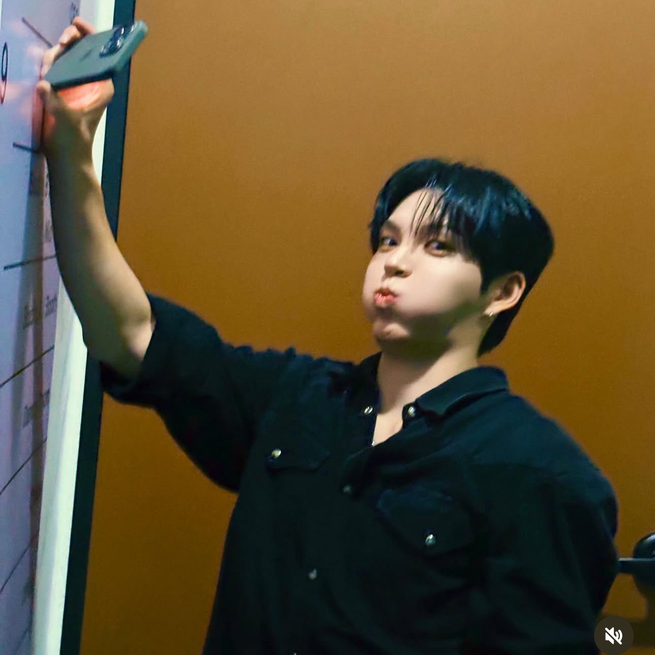 Behind-the-scenes cut of HEECHAN (DKB)