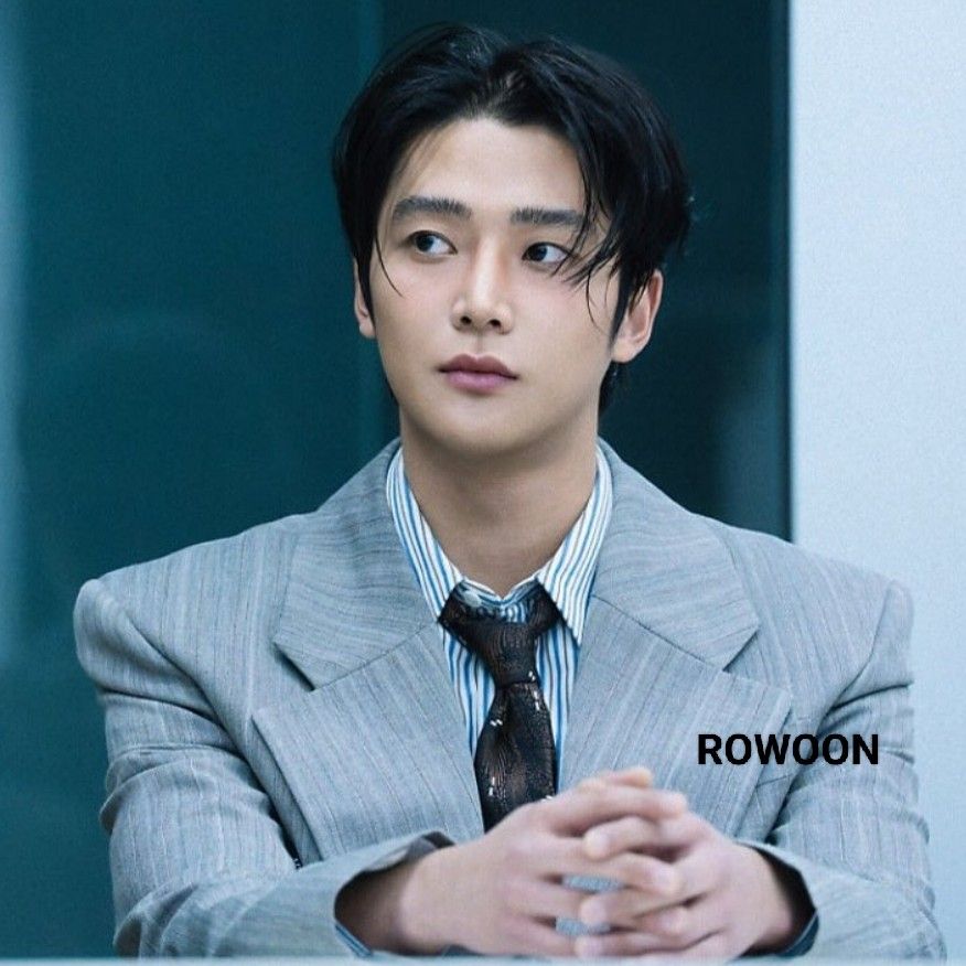 A moment captured by Rowoon's fan