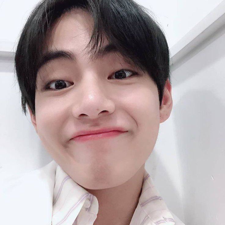 V (BTS)の最近の活動写真