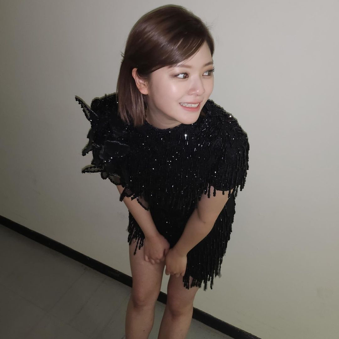 Latest photo of Jeongyeon (TWICE)
