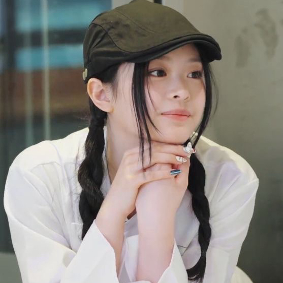 Behind-the-scenes cut of NewJeans