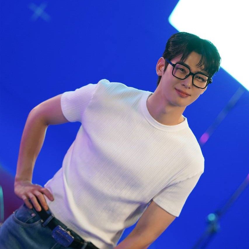 Latest photo of Eunwoo (ASTRO)