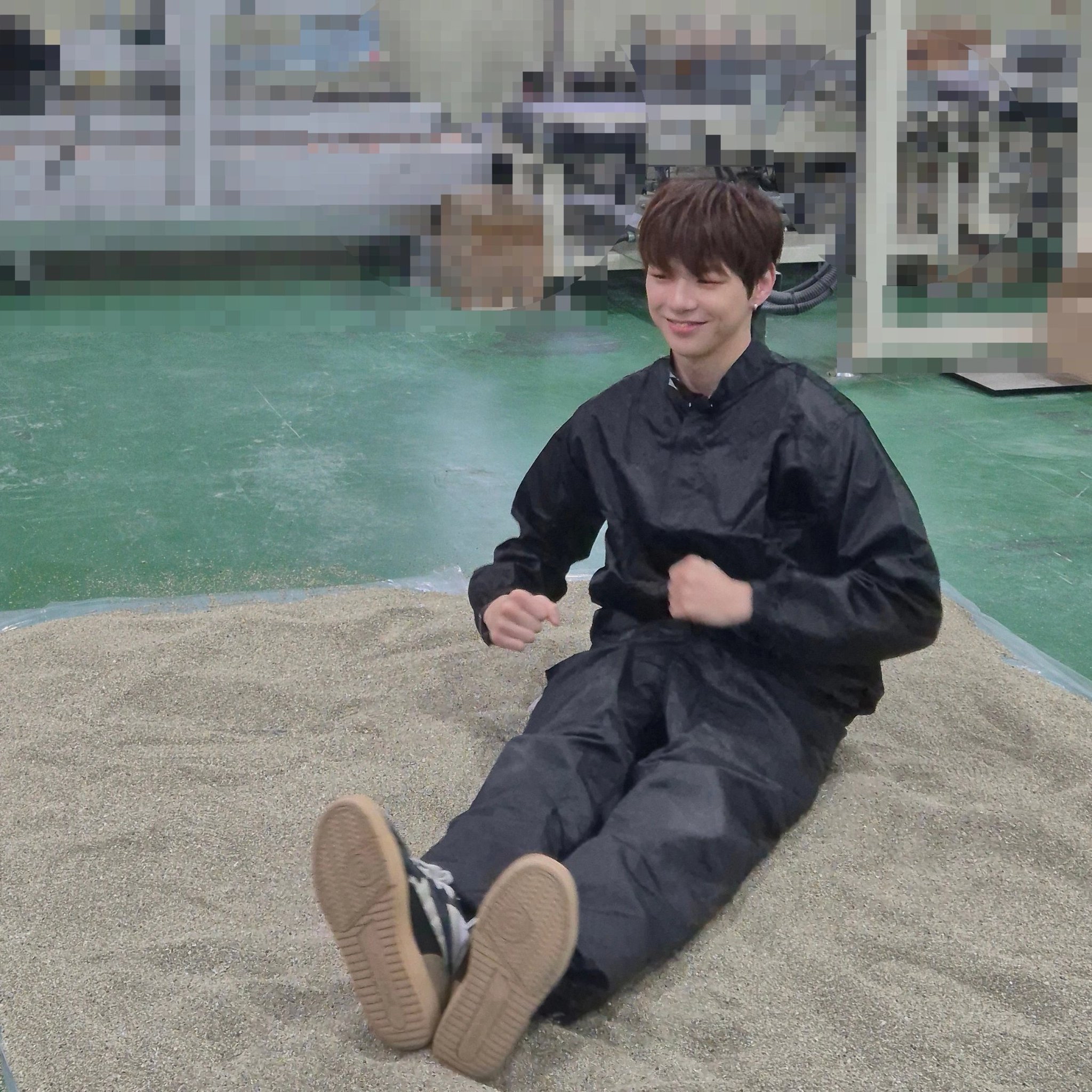 강다니엘의 비하인드 컷