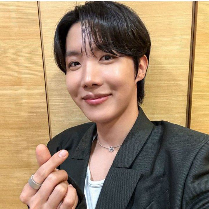 Behind-the-scenes cut of j-hope (BTS)
