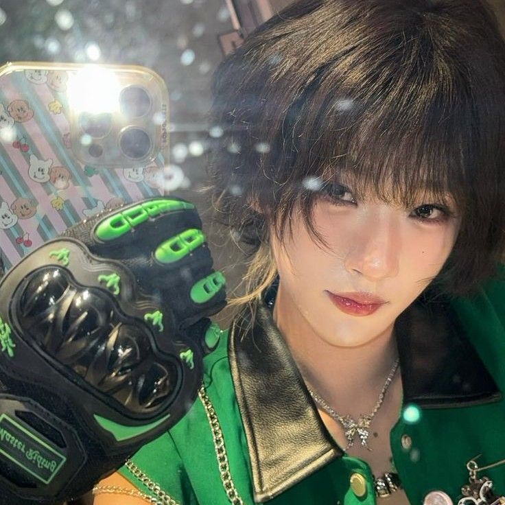A moment captured by Hu Yetao (NexT1DE)'s fan