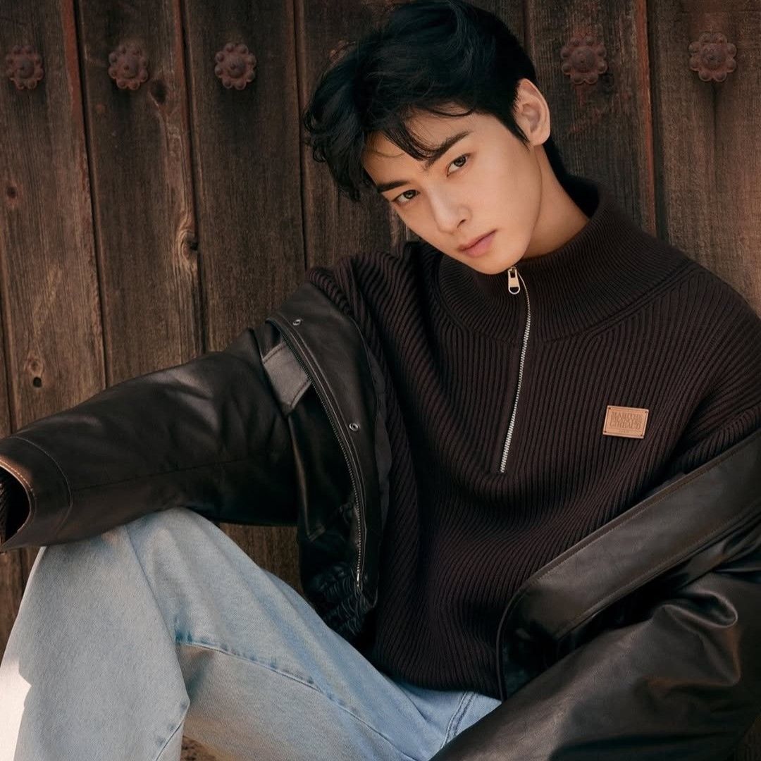 Recent activity shot of Eunwoo (ASTRO)