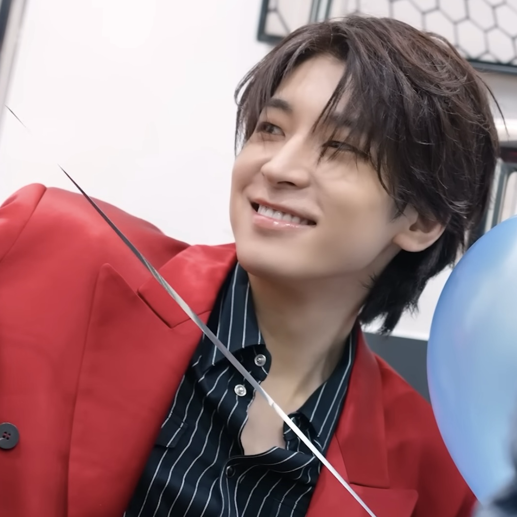 A moment captured by Wonwoo (SEVENTEEN)'s fan