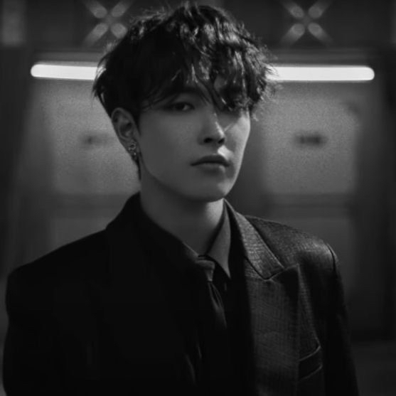 Latest photo of Hongjoong (ATEEZ)