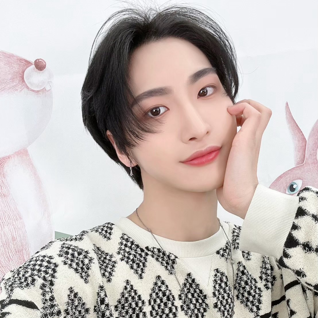 Behind-the-scenes cut of Seonghwa (ATEEZ)