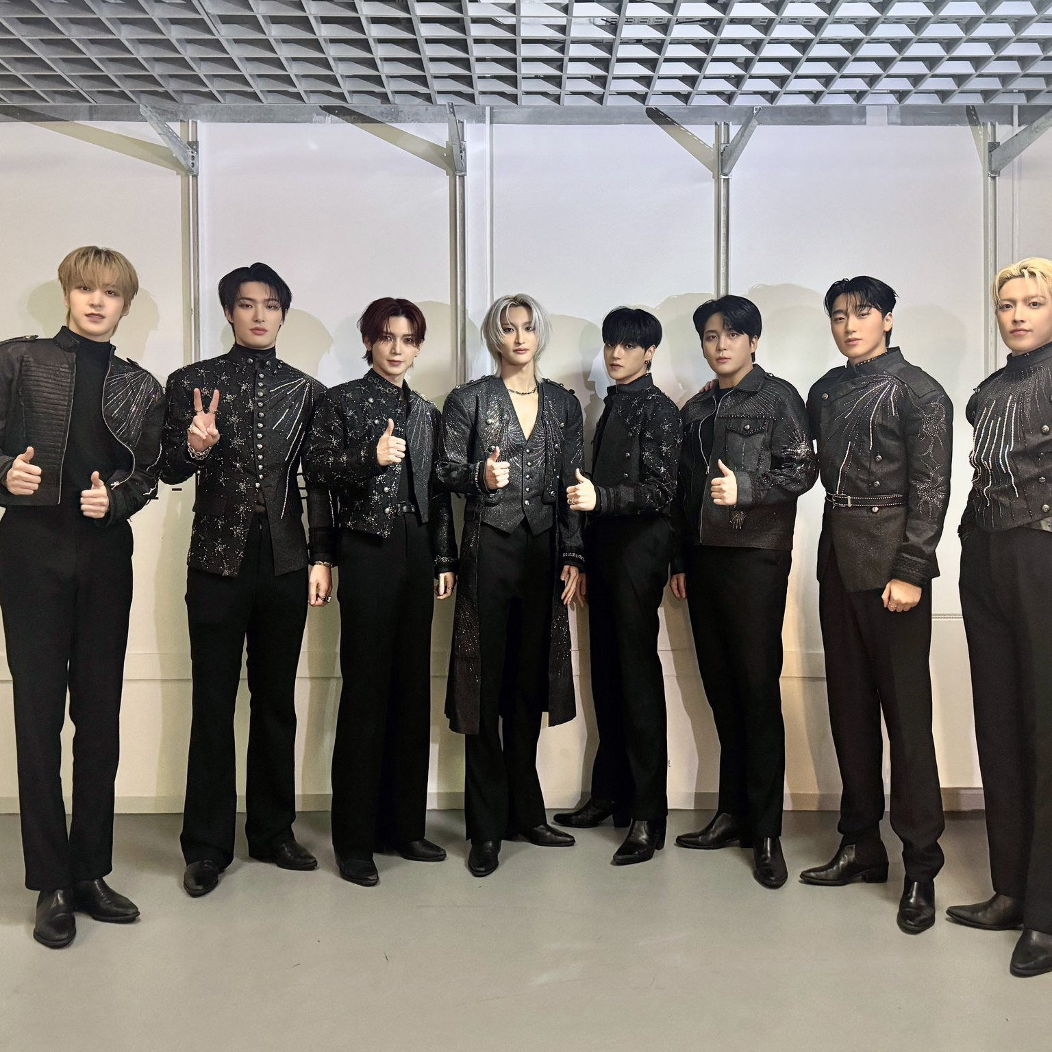 ATEEZの舞台裏ショット