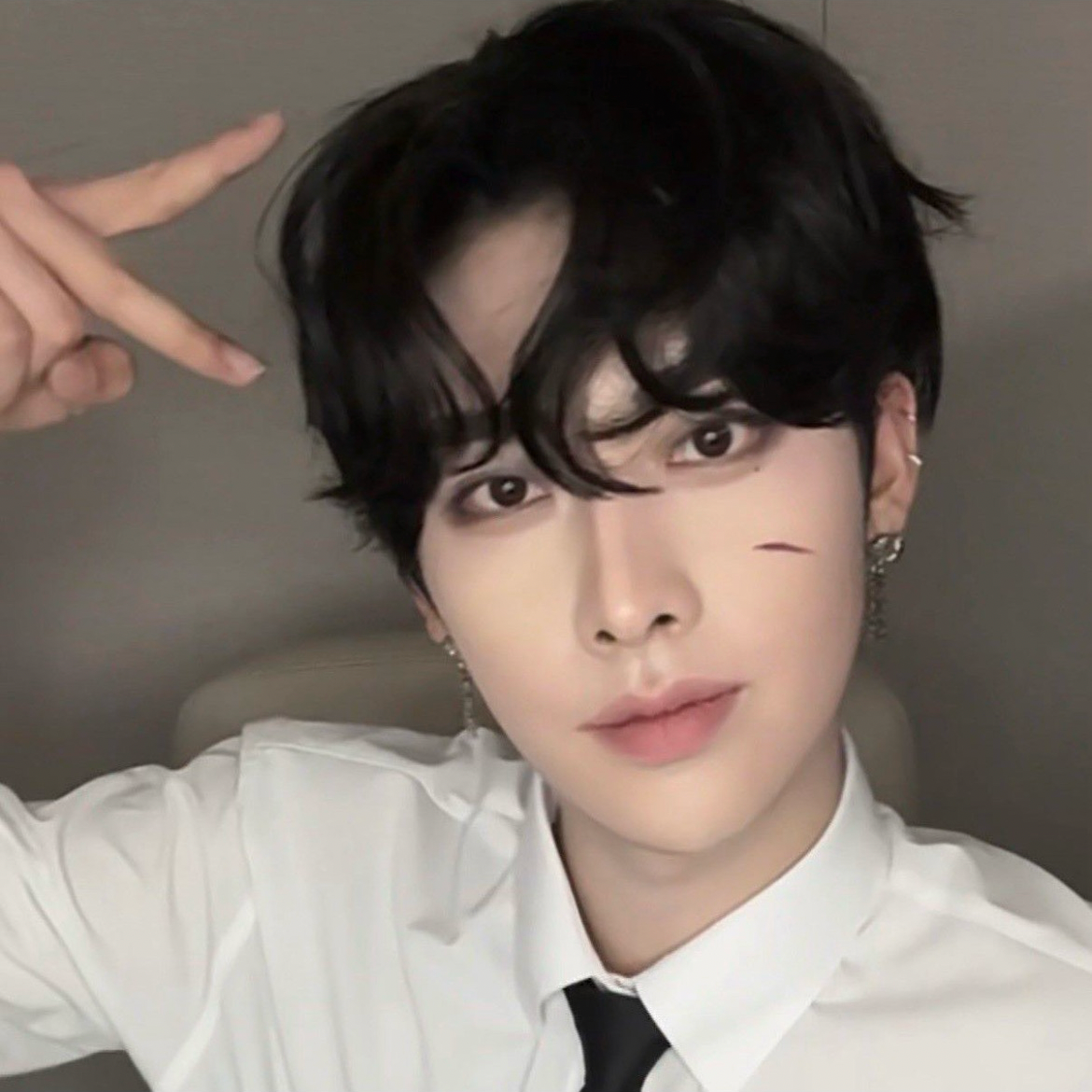 Latest photo of Ricky (ZEROBASEONE)