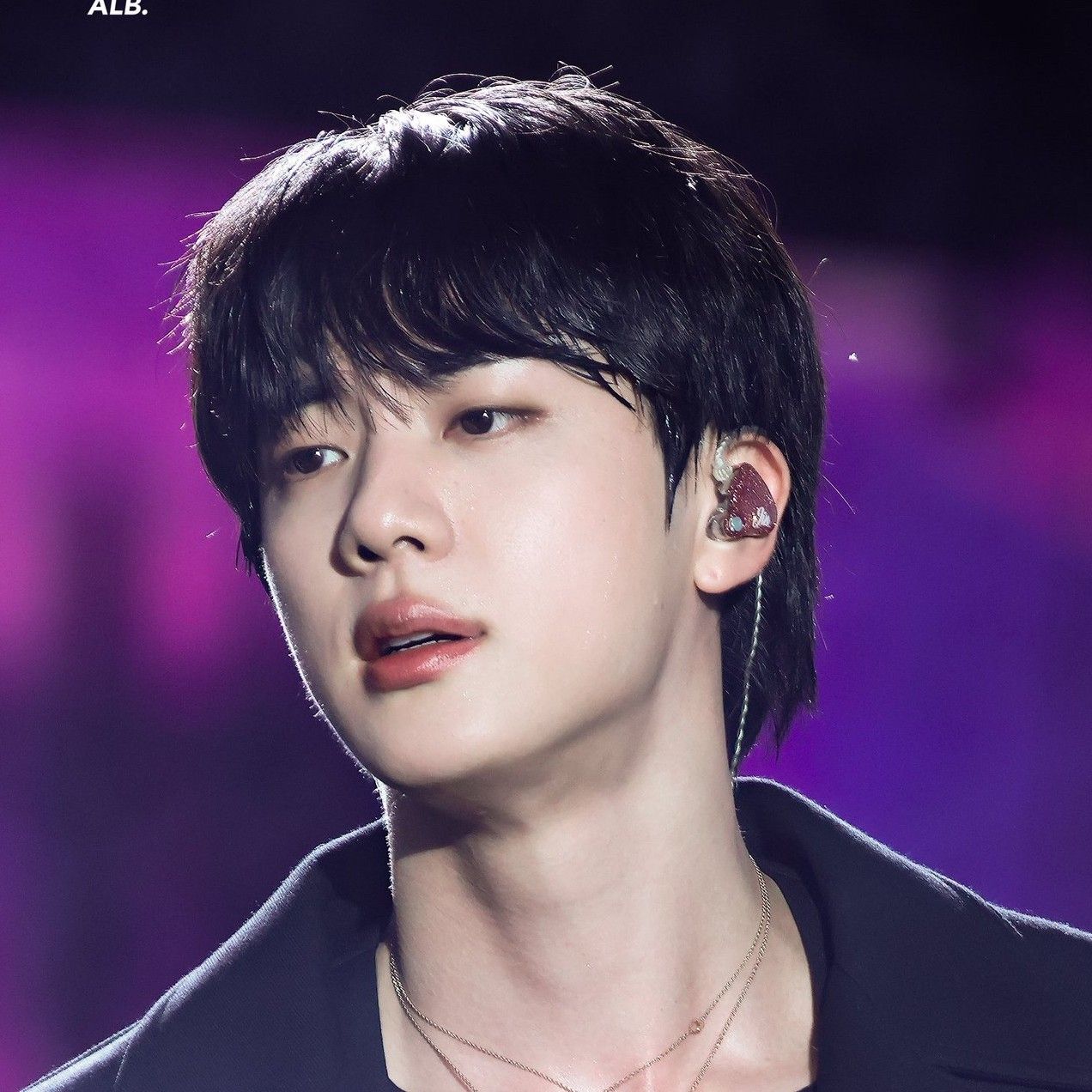 진 (방탄소년단)의 최신 사진