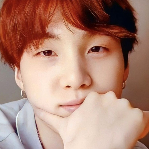 Foto aktivitas terbaru SUGA (BTS)
