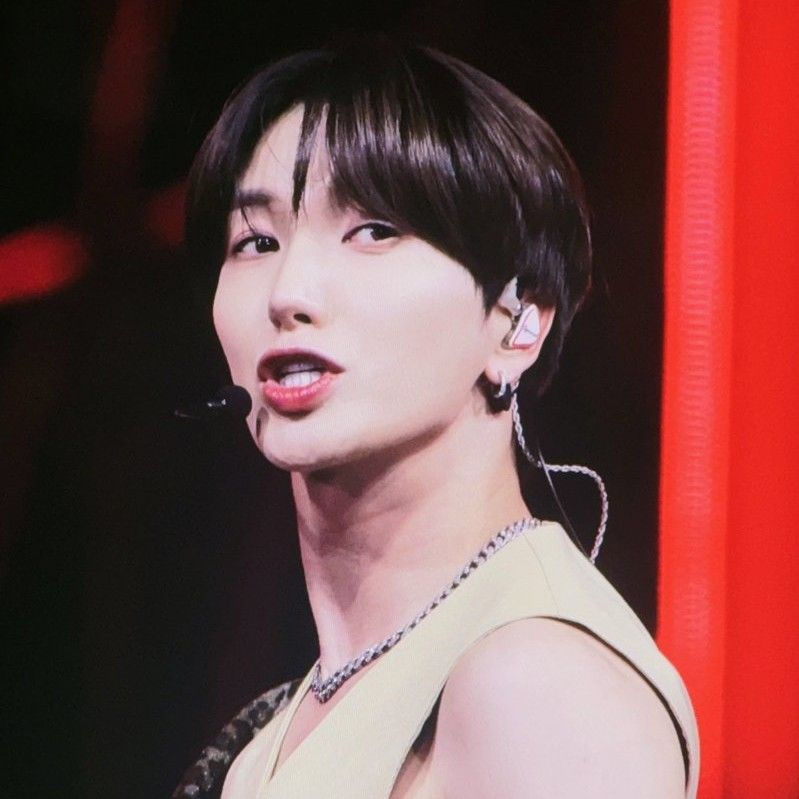 Behind-the-scenes cut of Leeteuk (Super Junior)