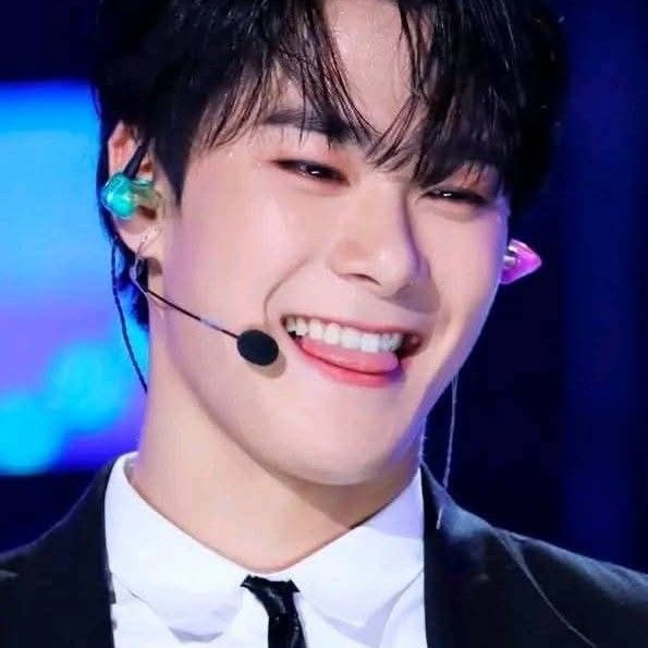 Behind-the-scenes cut of Moonbin (ASTRO)