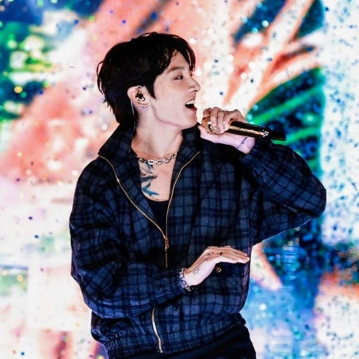 Momen yang diabadikan oleh penggemar Jungkook (BTS)